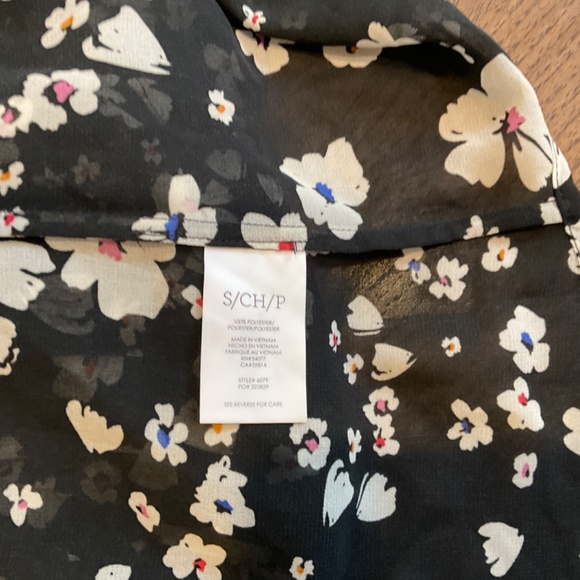 CAbi Delight Blouse - Picture 4 of 6